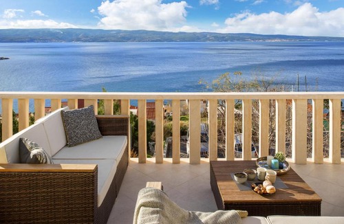 Dugi Rat Villa | Seaside Villa on a very quiet location, heated pool and panoramic view, 170 m from the beach