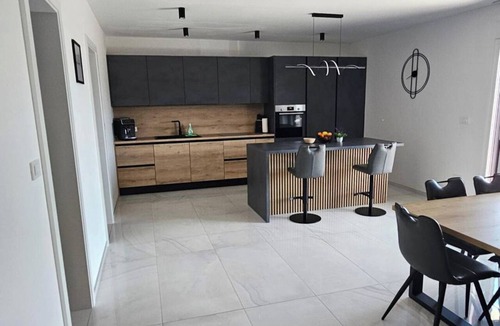 Starigrad Villa | Seaview 8 Bed Villa Sleeps 16 - Pool & Hot tub