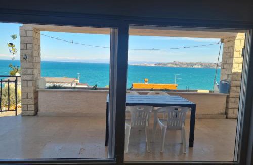 Crveni Vrh Apartment | Seaview apartment Marta