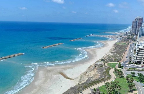 Netanya Apartment | Seaview Escape - 1-bedroom apartment with kitchenette on Netanya beachfront