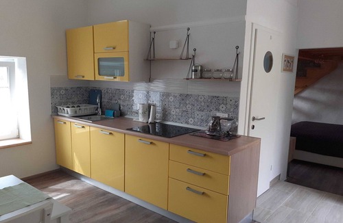 Lucija Apartment | Secluded Authentic Apartment with Terrace - Studio Apartment with Terrace