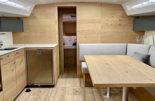 Pirovac Boat Rental | Sibenik Sun-soaked Sailing: A Luxurious Croatian Voyage