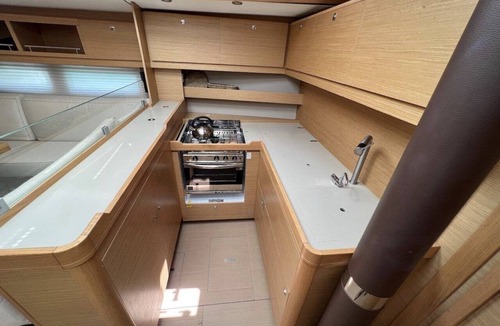 Pirovac Boat Rental | Sibenik Sun-soaked Sailing: A Luxurious Croatian Voyage