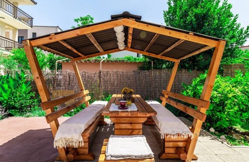 Kastel Stafilic House | Six Bedroom Holiday Home