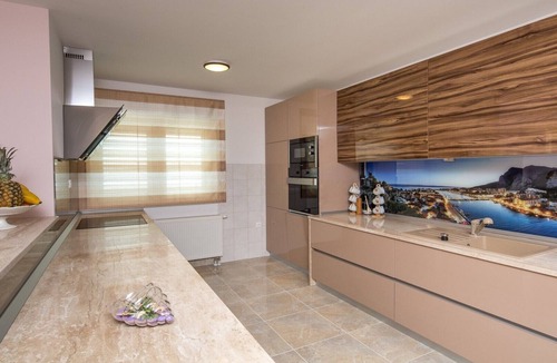 Kastel Sucurac Villa | Six Bedroom Villa with Pool,Sauna&Jacuzzi