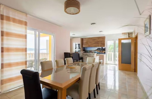 Kastel Sucurac Villa | Six Bedroom Villa with Outdoor Pool, Sauna and Hot-Tub