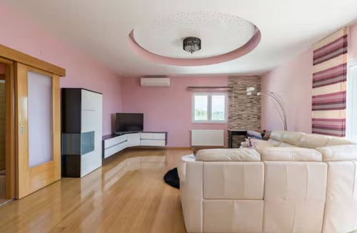 Kastel Sucurac Villa | Six Bedroom Villa with Outdoor Pool, Sauna and Hot-Tub
