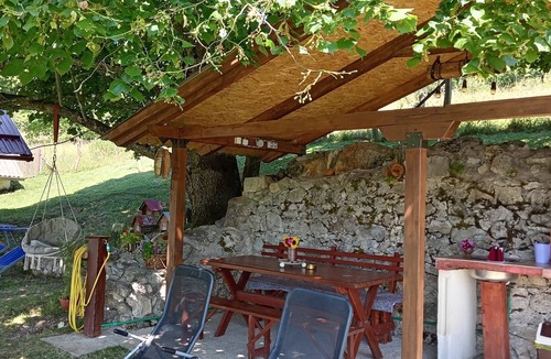 Plitvicka Jezera House | Small country house under Lindentree for enjoy in nature