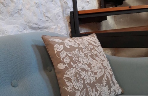 Celina Cottage | Small, fully renovated stone house with a view of the sea near Split