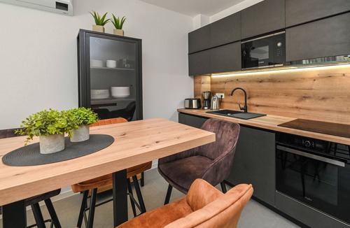 Zrce Apartment | Smash A2 three-bedroom apartment with private pool