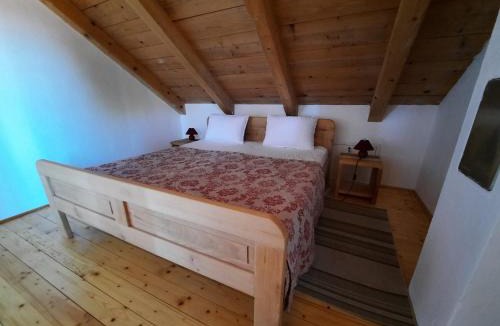 Municipality of Plaski Apartment | Soba Gallo