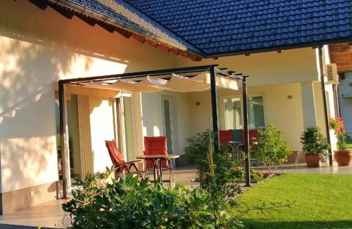 Radovljica Bed & Breakfast | Sobe Meta