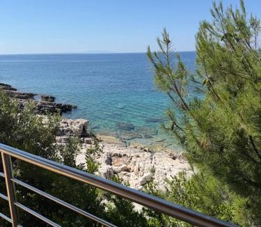 Veliki Drvenik House | SOL ET PAX Seaside House for Two