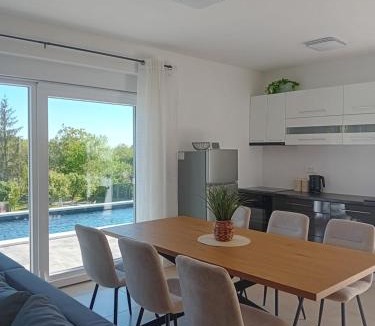 Nova Kapela House | Spa & Heated Pool Holiday House - Šumska vila