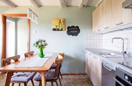 Kambresko Apartment | Spacious Apartment in an old Farmhouse in Nature