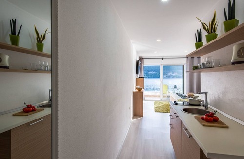 Grebastica Apartment | Srudio mit Meerblick - nur für Erwachsene by Interhome