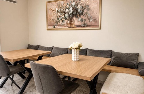 Maribor House | Stara lipa Tašner Rooms with Free Parking & Kitchen & Garage