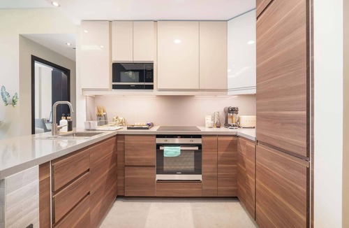 Dubai Apartment | StayShort - Peaceful 1-Bedroom with Relaxing Balcony in Liwan!