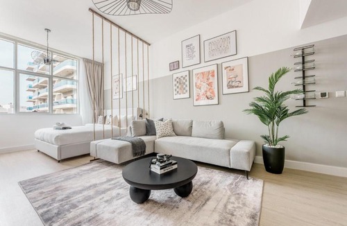 Dubai Sports City Apartment | StayShort - Peaceful Studio Apartment at Frankfurt Tower in Sports City