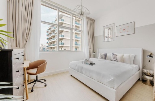 Dubai Sports City Apartment | StayShort - Peaceful Studio Apartment at Frankfurt Tower in Sports City