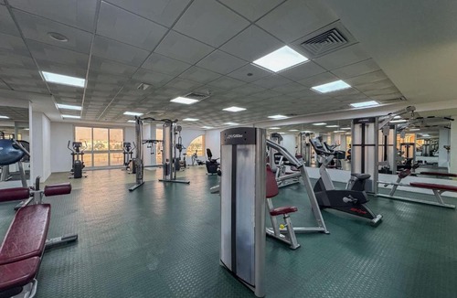 Dubai Sports City Apartment | Stayshort - Refined 1 Bedroom Living in Sports City that Sleeps 4