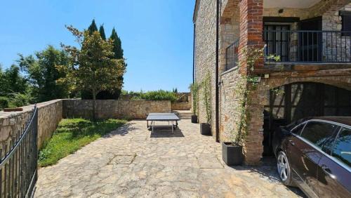 Visnjan House | Steinvilla Avena