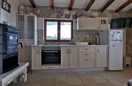 Kastel Luksic House | Stone house Angelo - Peace oasis with pool