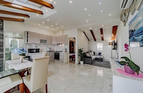 Blato House | Stone House Blaca - Two Bedroom Stone House with Terrace and Sea View