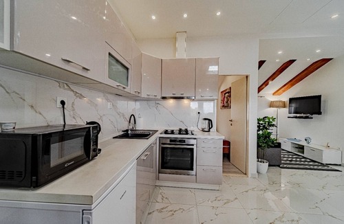 Blato House | Stone House Blaca - Two Bedroom Stone House with Terrace and Sea View