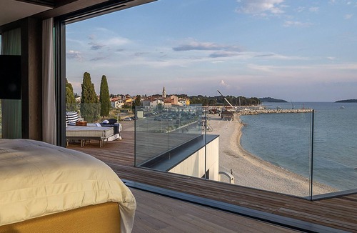 Fazana Villa | Striking Istria Villa | 5 Bedrooms | Villa Rojska | Beachfront Location