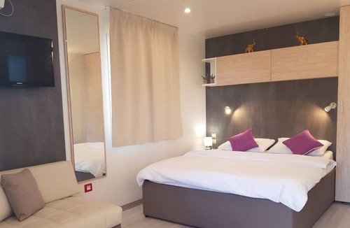 Murter Apartment | Studio apartment in Murter with Terrace, Air condition, WIFI, Washing machine (4639-9)