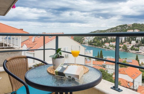 Lapad Apartment | Studio Apartment Julia with balcony and sea view