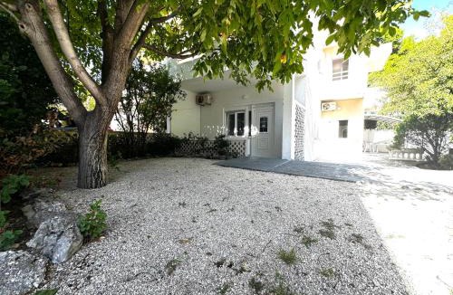 Promajna Apartment | Studio Apartments Promajna