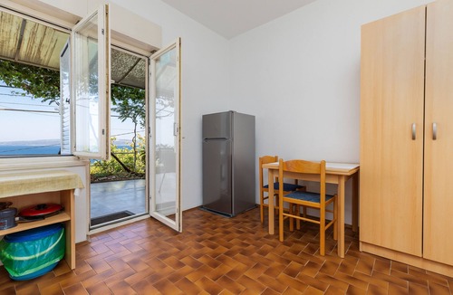 Bratus Apartment | Studio flat near beach Bratuš, Makarska (AS-22135-e)