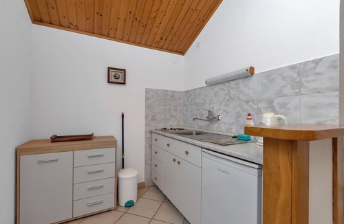 Pokrivenik Apartment | Studio flat near beach Cove Pokrivenik, Hvar (AS-14345-a)