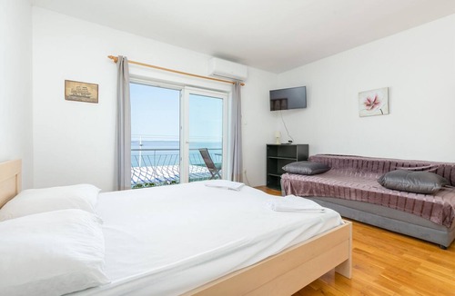 Podstrana Apartment | Studio flat near beach Podstrana, Split (AS-19987-b)