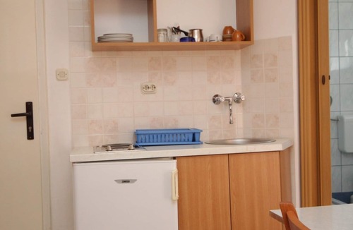 Tkon Apartment | Studio flat near beach Tkon, Pašman (AS-8377-a)