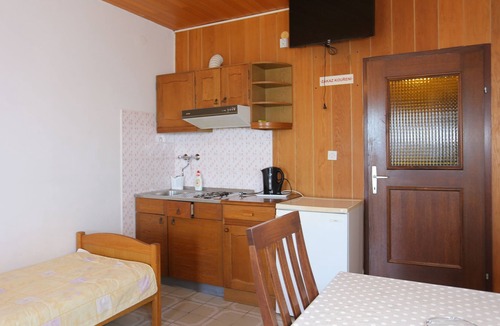Lokva Rogoznica Apartment | Studio flat with balcony and sea view Lokva Rogoznica, Omiš (AS-18211-c)