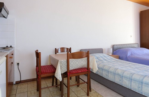 Lokva Rogoznica Apartment | Studio flat with balcony and sea view Lokva Rogoznica, Omiš (AS-18211-e)