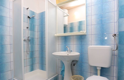 Lokva Rogoznica Apartment | Studio flat with balcony and sea view Lokva Rogoznica, Omiš (AS-18211-e)