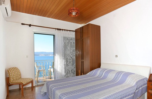 Lokva Rogoznica Apartment | Studio flat with balcony and sea view Lokva Rogoznica, Omiš (AS-18211-f)