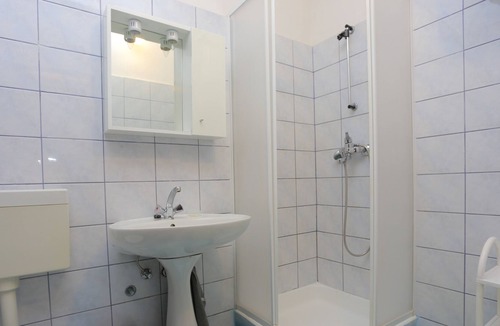 Lokva Rogoznica Apartment | Studio flat with balcony and sea view Lokva Rogoznica, Omiš (AS-18211-d)