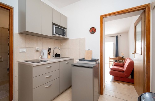 Zubovici Apartment | Studio flat with a swimming pool Zubovići, Pag (AS-9365-b)