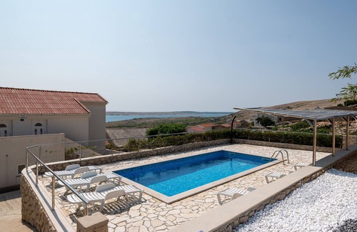 Zubovici Apartment | Studio flat with a swimming pool Zubovići, Pag (AS-9365-b)