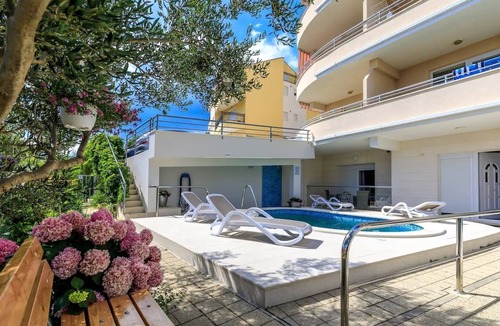 Brela Apartment | Studio flat with a swimming pool Brela, Makarska (AS-19998-a)