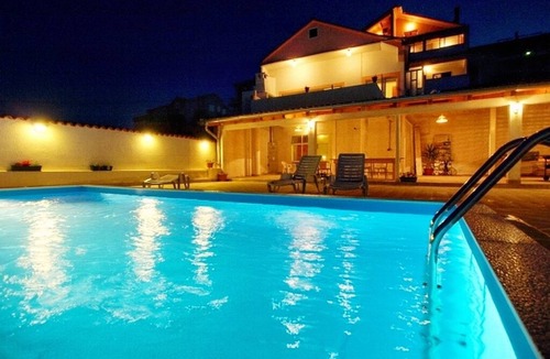 Kali Apartment | Studio flat with a swimming pool Kali, Ugljan (AS-14083-c)