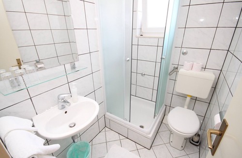 Baska Voda Apartment | Studio flat with balcony and sea view Baška Voda, Makarska (AS-6912-a)