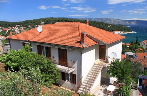 Island Hvar Apartment | Studio flat with balcony and sea view Jelsa, Hvar (AS-8798-a)