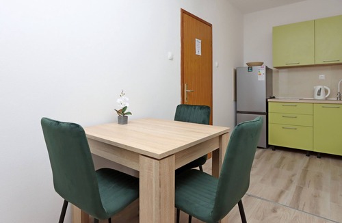 Mandre Apartment | Studio flat with balcony and sea view Mandre, Pag (AS-3084-b)