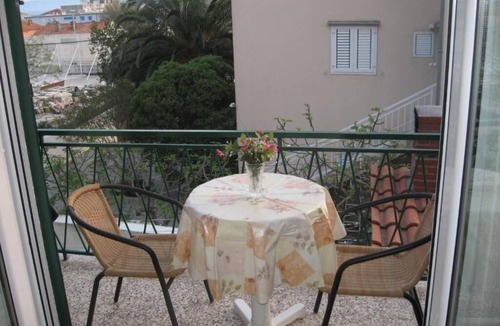 Gorinka Apartment | Studio flat with hot tub Makarska (AS-18898-a)